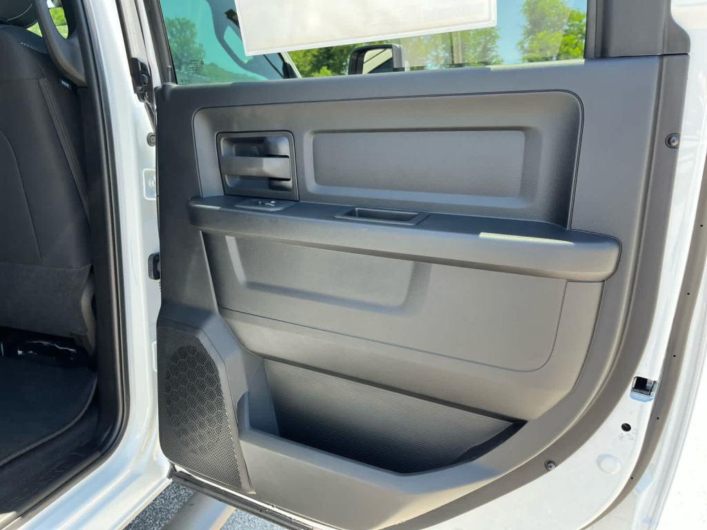 2026 Ram 3500 Tradesman Crew Cab 4x4 6'4" Box