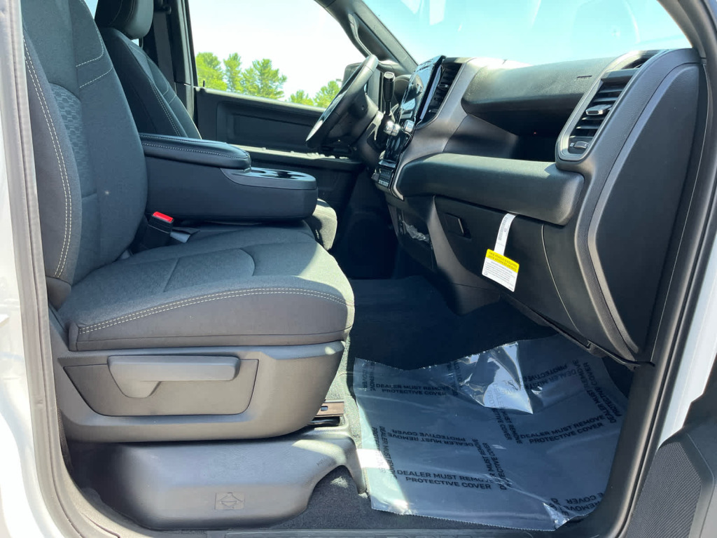 2026 Ram 3500 Tradesman Crew Cab 4x4 6'4" Box