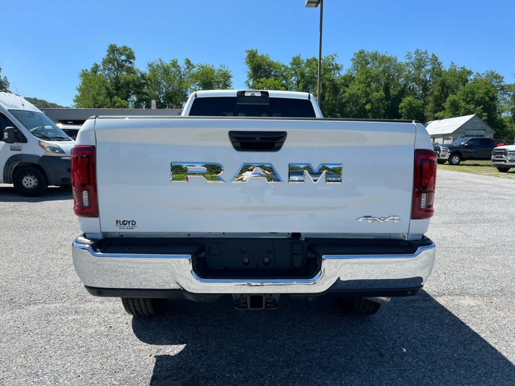 2026 Ram 2500 Tradesman Crew Cab 4x4 8' Box
