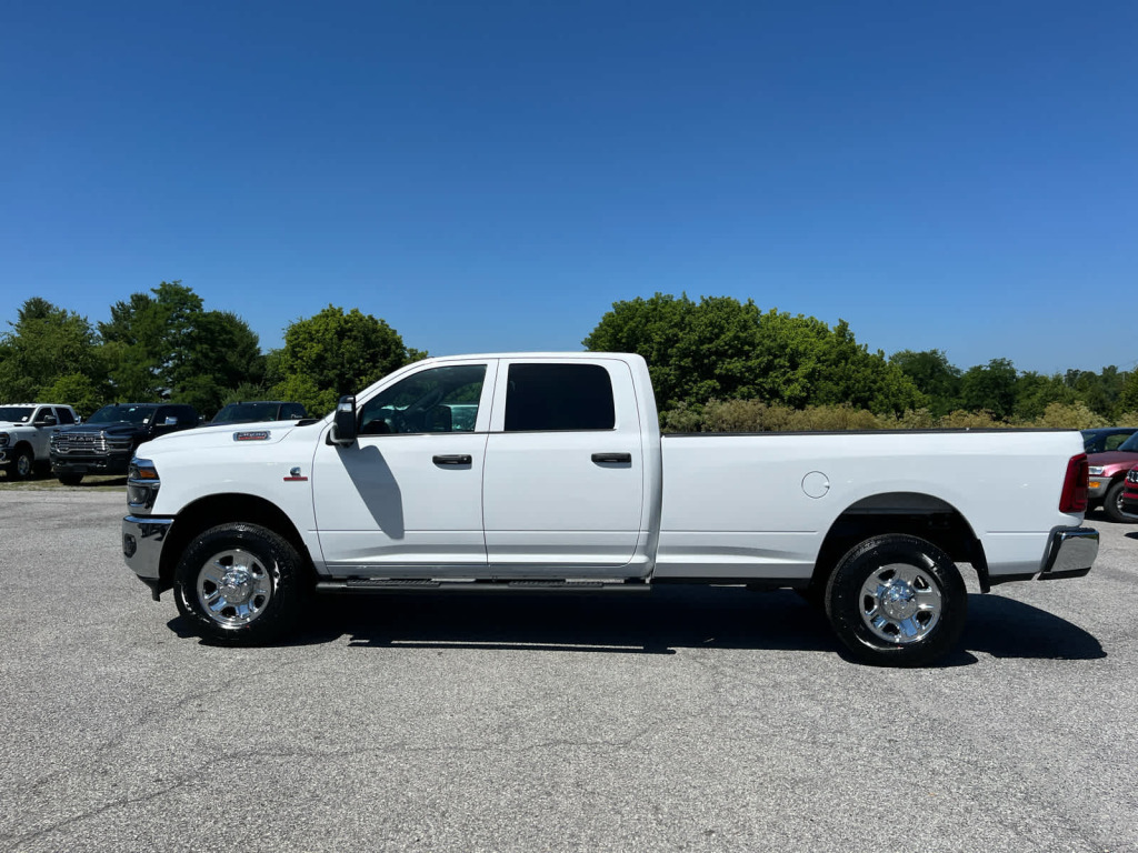 2026 Ram 2500 Tradesman Crew Cab 4x4 8' Box