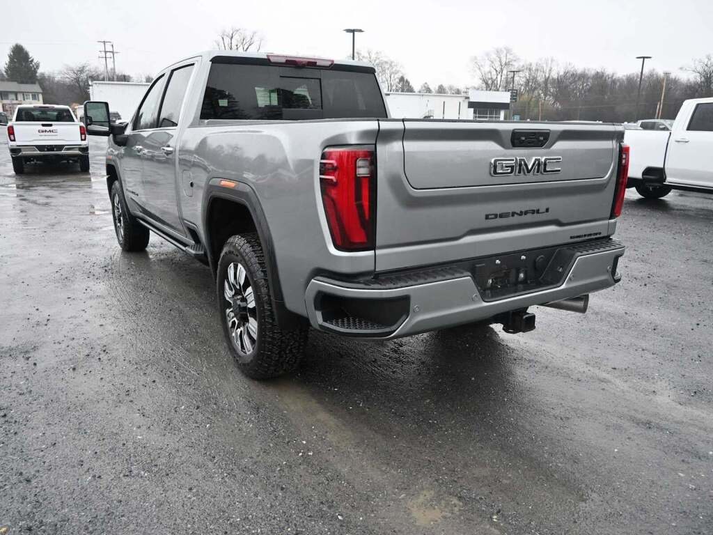 2026 GMC Sierra 2500HD Denali