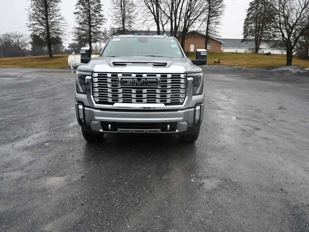 2026 GMC Sierra 2500HD Denali