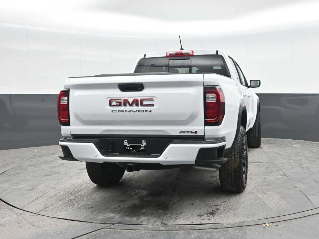 2026 GMC Canyon AT4, 4WD