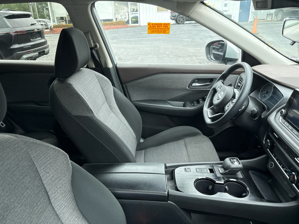 2023 Nissan Rogue SV FWD