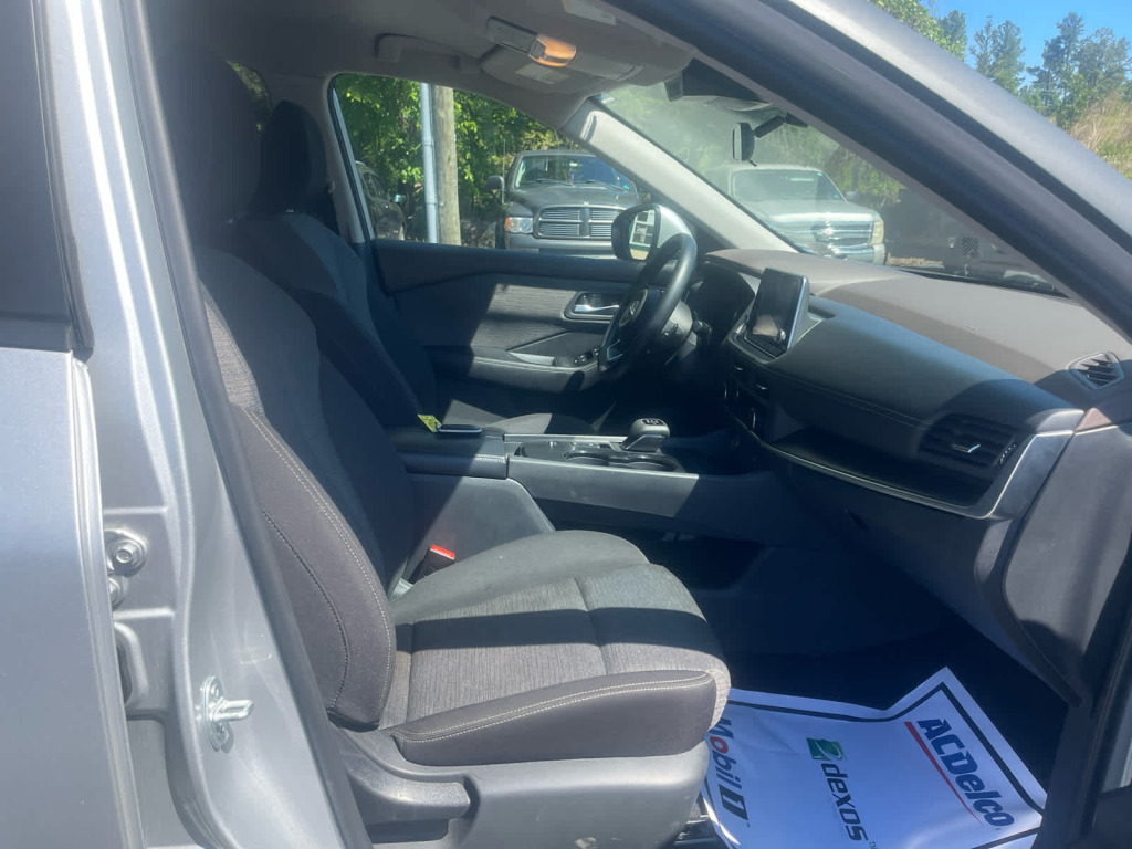 2023 Nissan Rogue SV FWD