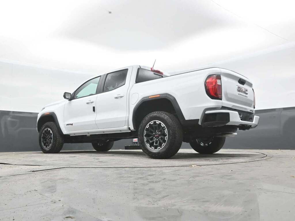 2026 GMC Canyon AT4, 4WD