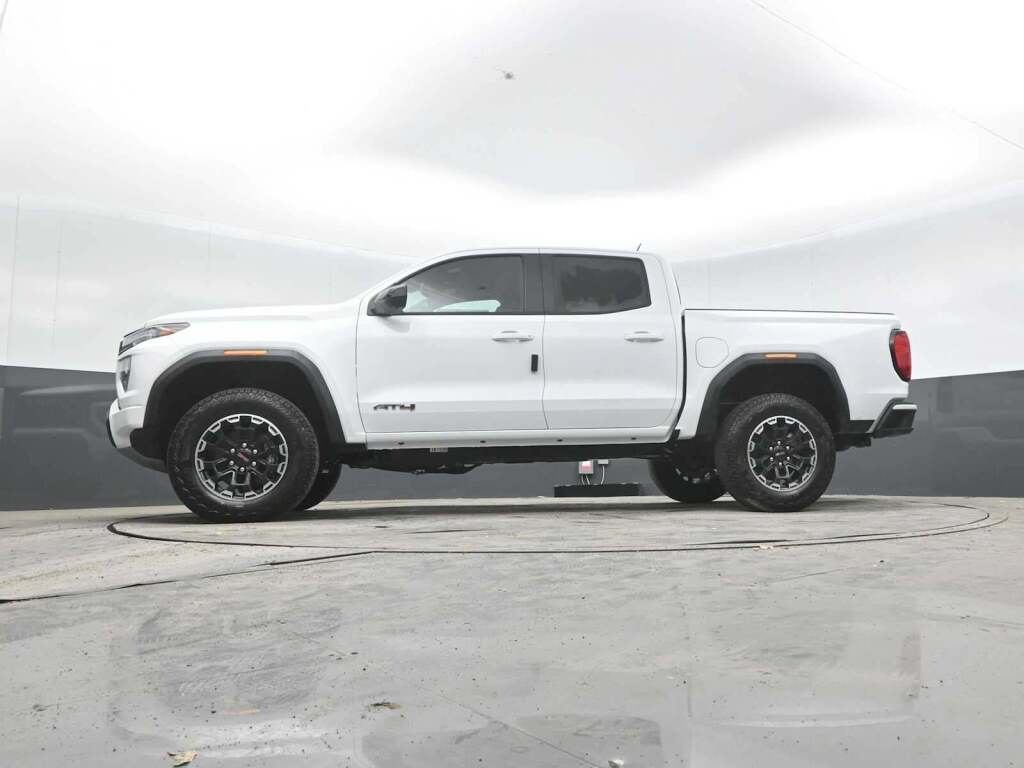 2026 GMC Canyon AT4, 4WD