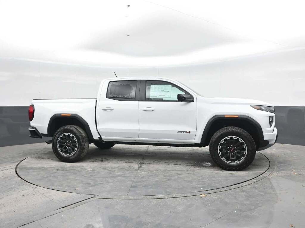 2026 GMC Canyon AT4, 4WD
