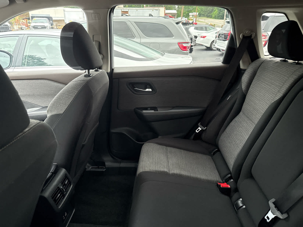 2023 Nissan Rogue SV FWD
