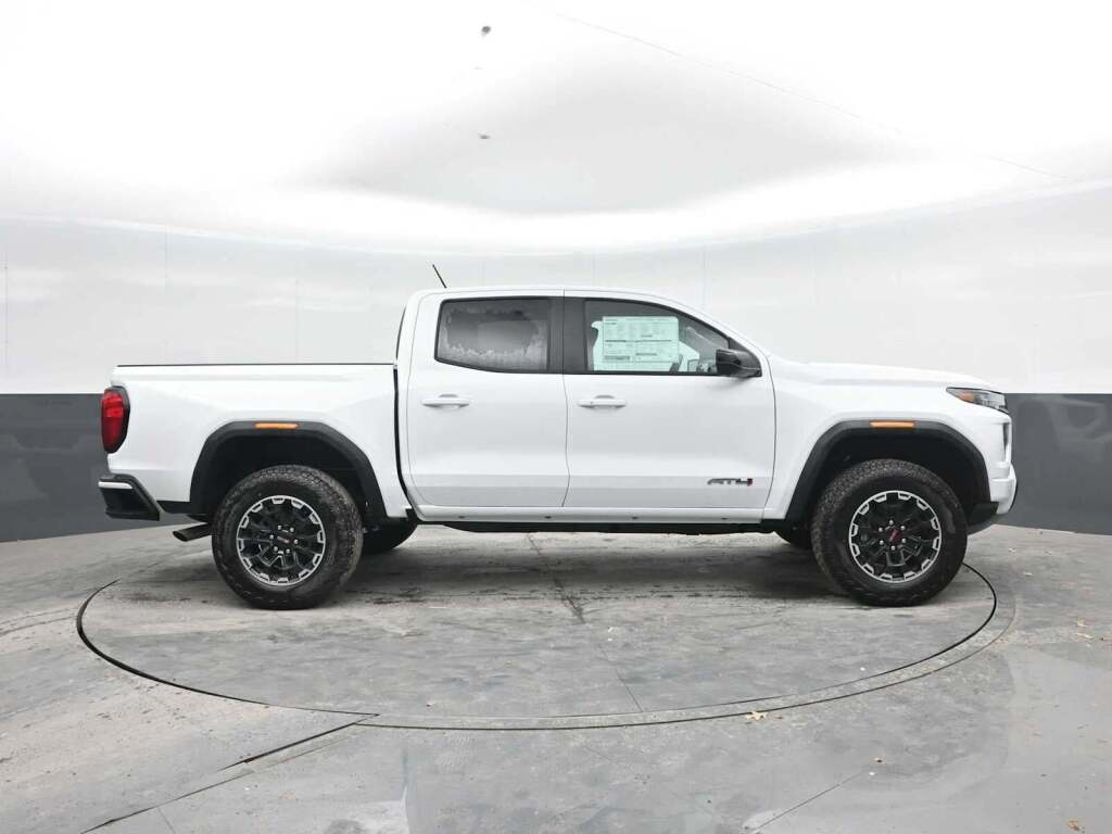 2026 GMC Canyon AT4, 4WD
