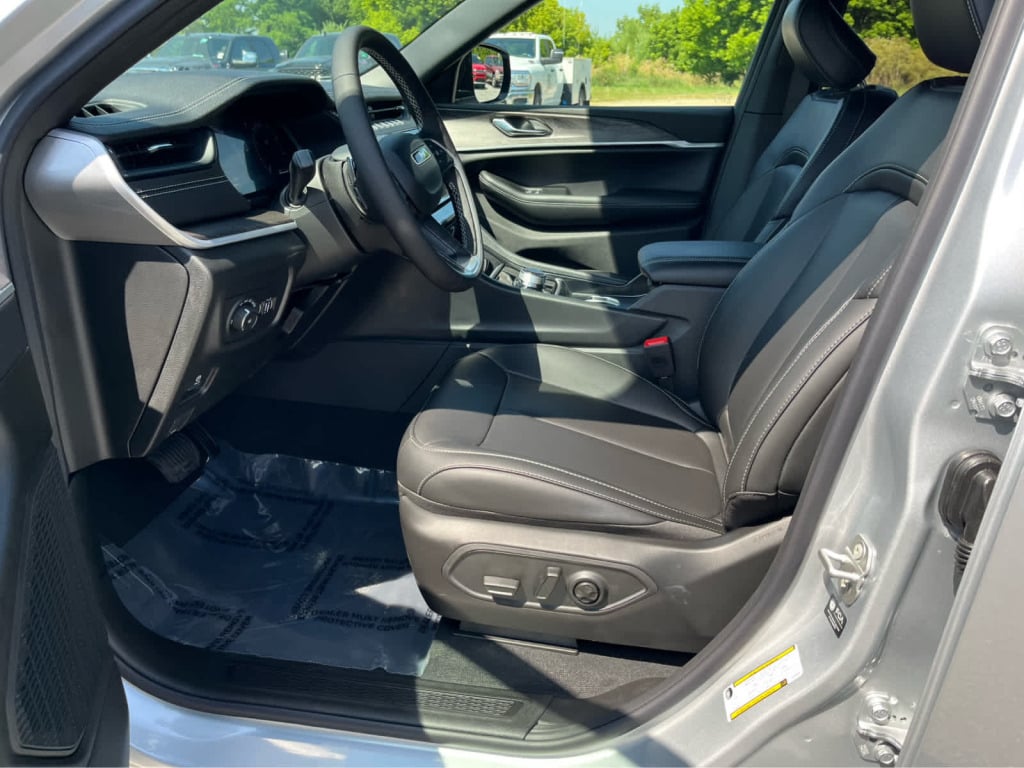 2026 Jeep Grand Cherokee L Limited 4x4