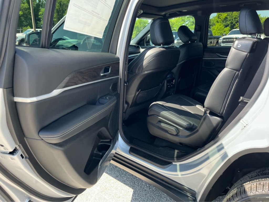 2026 Jeep Grand Cherokee L Limited 4x4