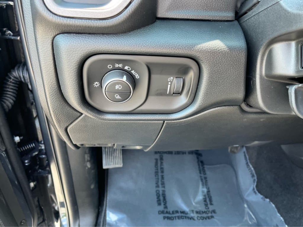 2026 Ram 2500 Tradesman Crew Cab 4x4 8' Box