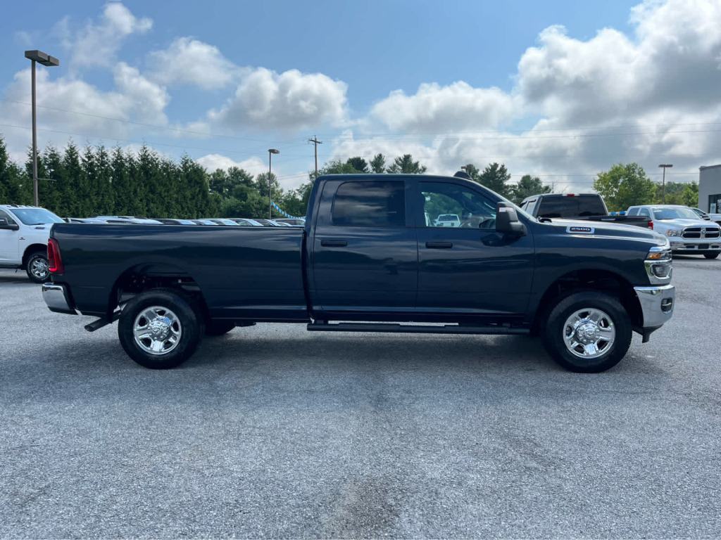 2026 Ram 2500 Tradesman Crew Cab 4x4 8' Box
