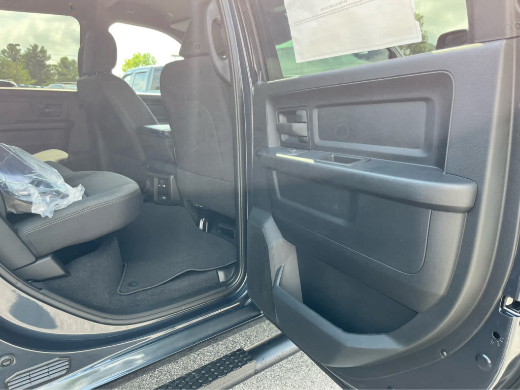 2026 Ram 2500 Tradesman Crew Cab 4x4 8' Box