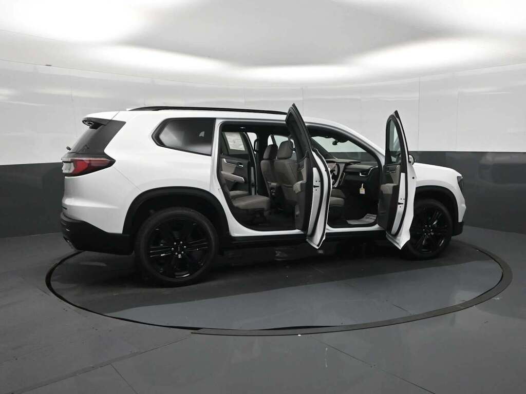 2026 GMC Acadia Elevation AWD