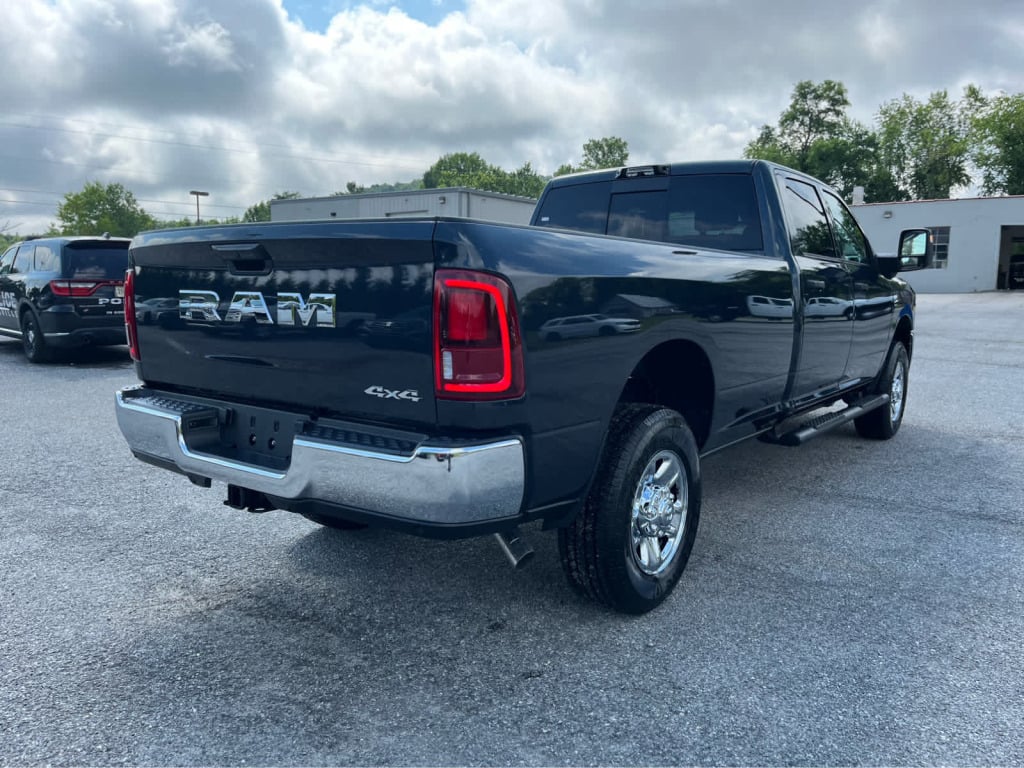 2026 Ram 2500 Tradesman Crew Cab 4x4 8' Box