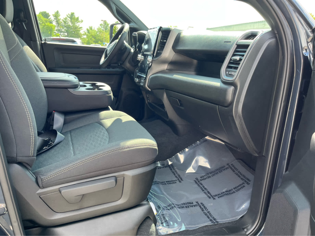 2026 Ram 2500 Tradesman Crew Cab 4x4 8' Box