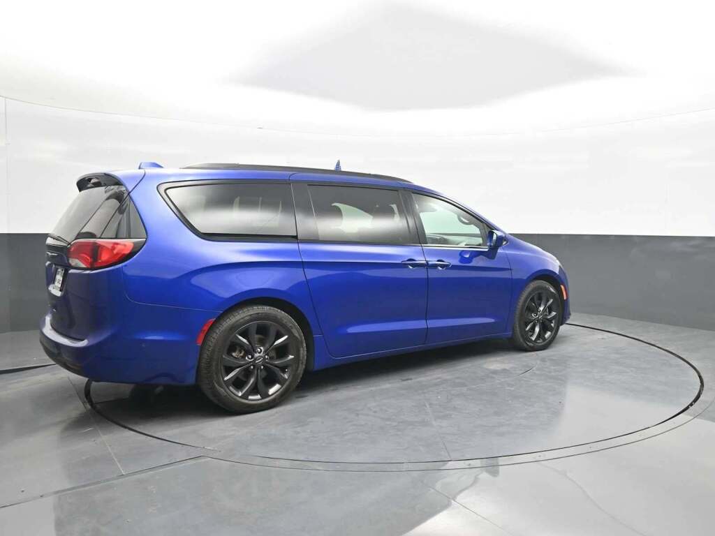 2019 Chrysler Pacifica Touring L Plus