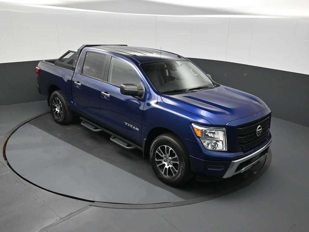 2021 Nissan TITAN Crew Cab SV 4x4