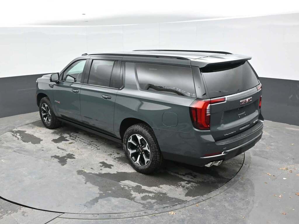 2026 GMC Yukon XL 4WD AT4