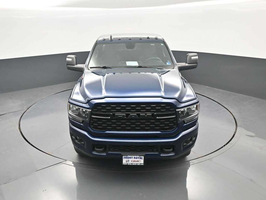 2024 Ram 3500 Big Horn Crew Cab 4x4 8' Box