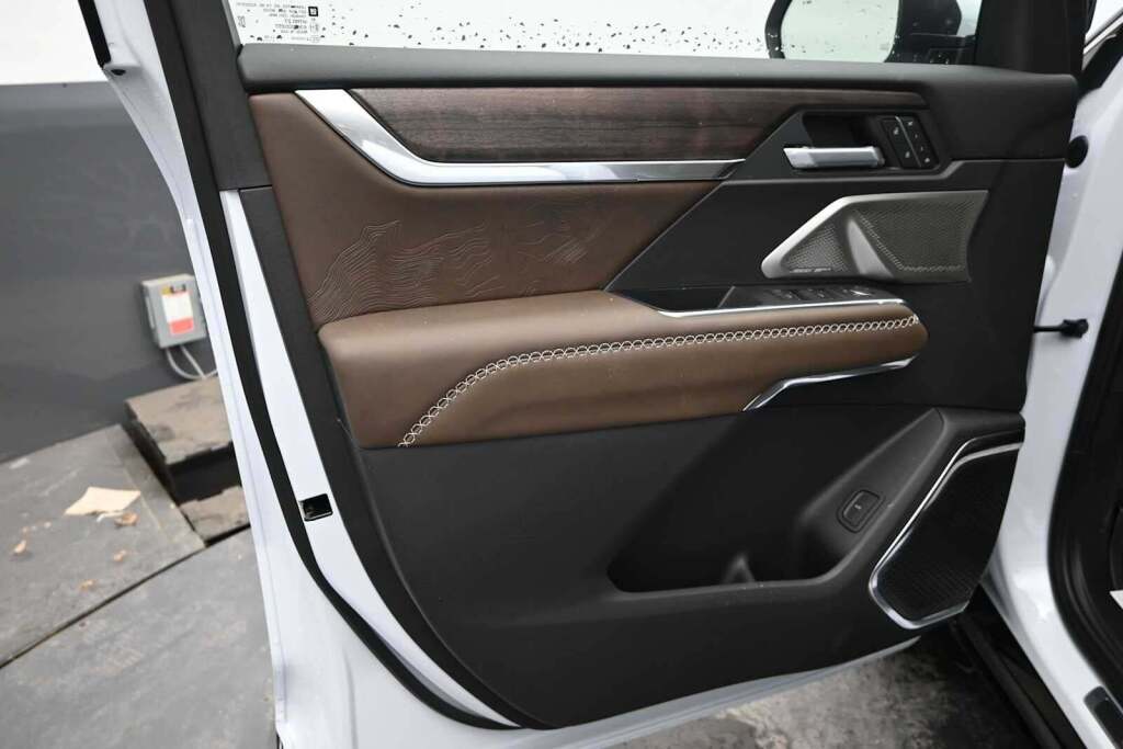 2026 GMC Acadia Denali Ultimate AWD