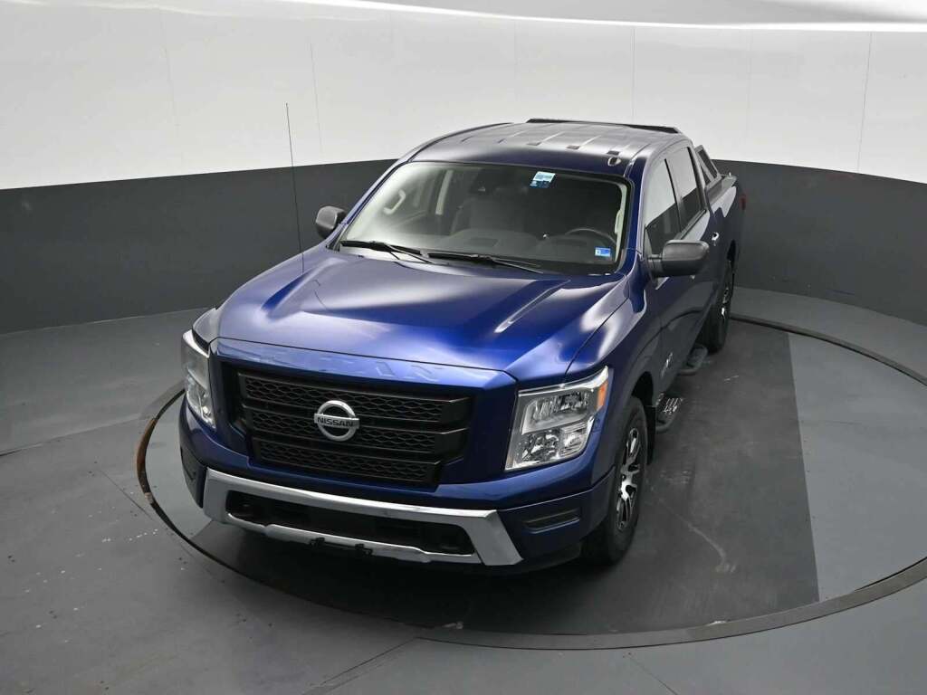 2021 Nissan TITAN Crew Cab SV 4x4