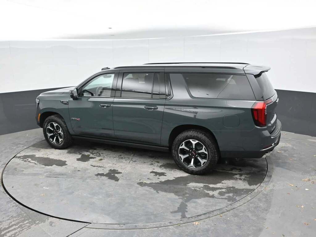 2026 GMC Yukon XL 4WD AT4