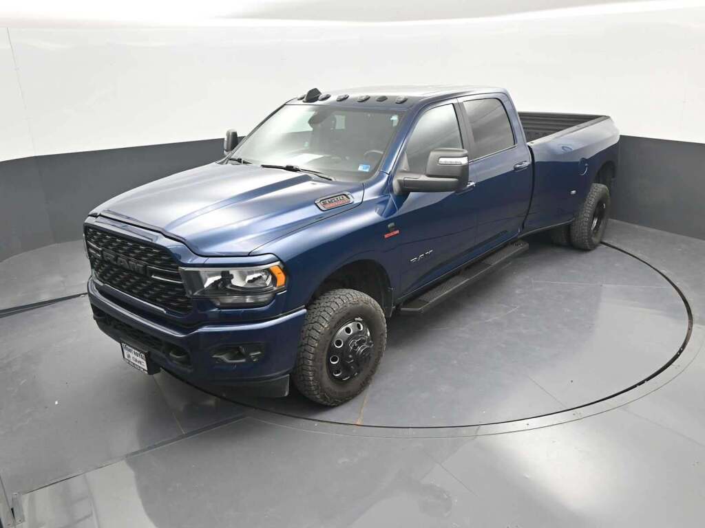 2024 Ram 3500 Big Horn Crew Cab 4x4 8' Box