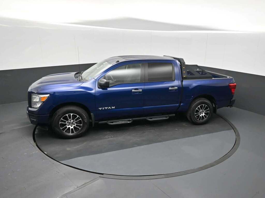 2021 Nissan TITAN Crew Cab SV 4x4