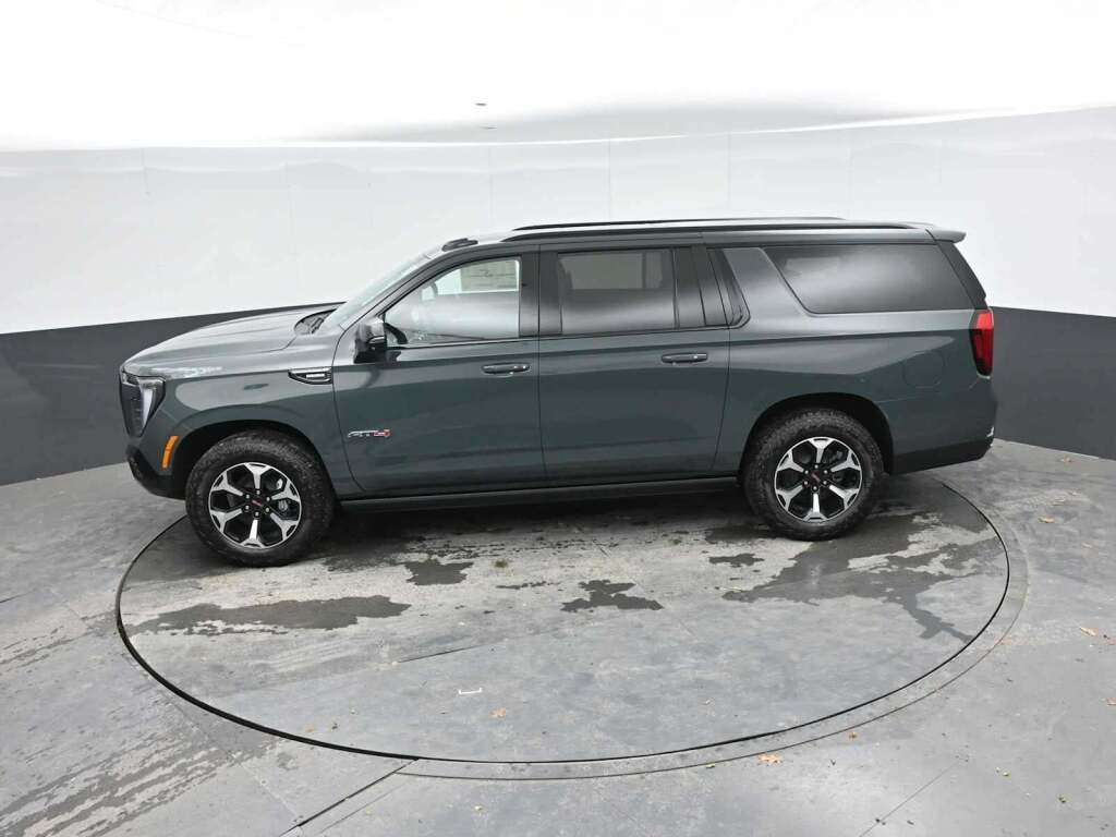 2026 GMC Yukon XL 4WD AT4