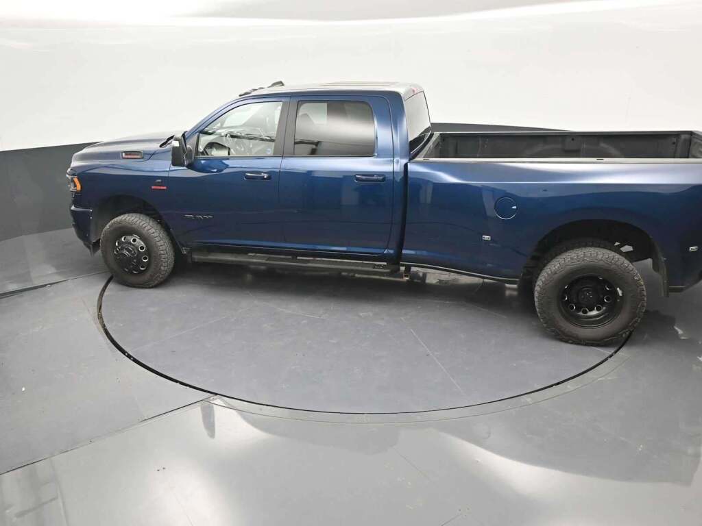 2024 Ram 3500 Big Horn Crew Cab 4x4 8' Box