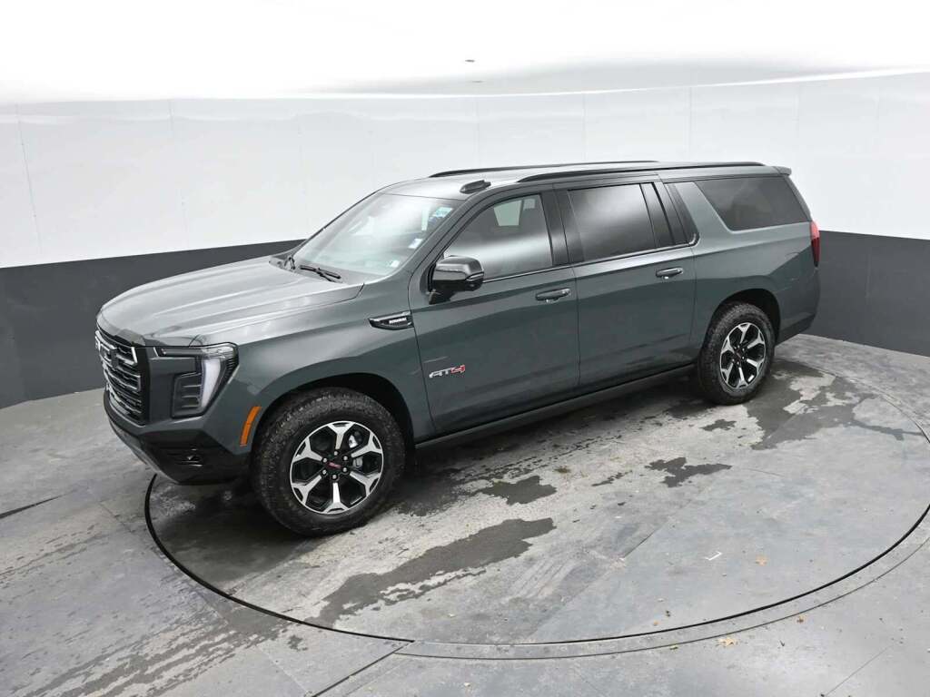 2026 GMC Yukon XL 4WD AT4