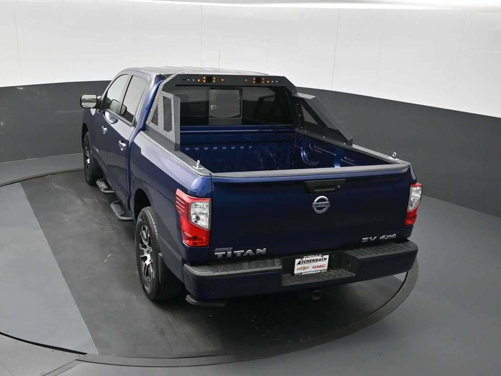 2021 Nissan TITAN Crew Cab SV 4x4