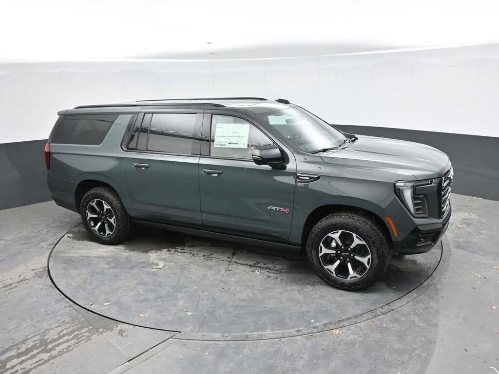 2026 GMC Yukon XL 4WD AT4