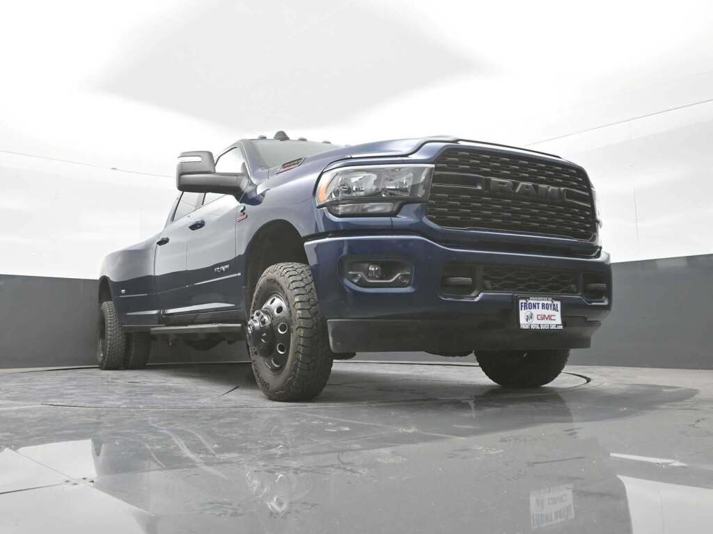 2024 Ram 3500 Big Horn Crew Cab 4x4 8' Box
