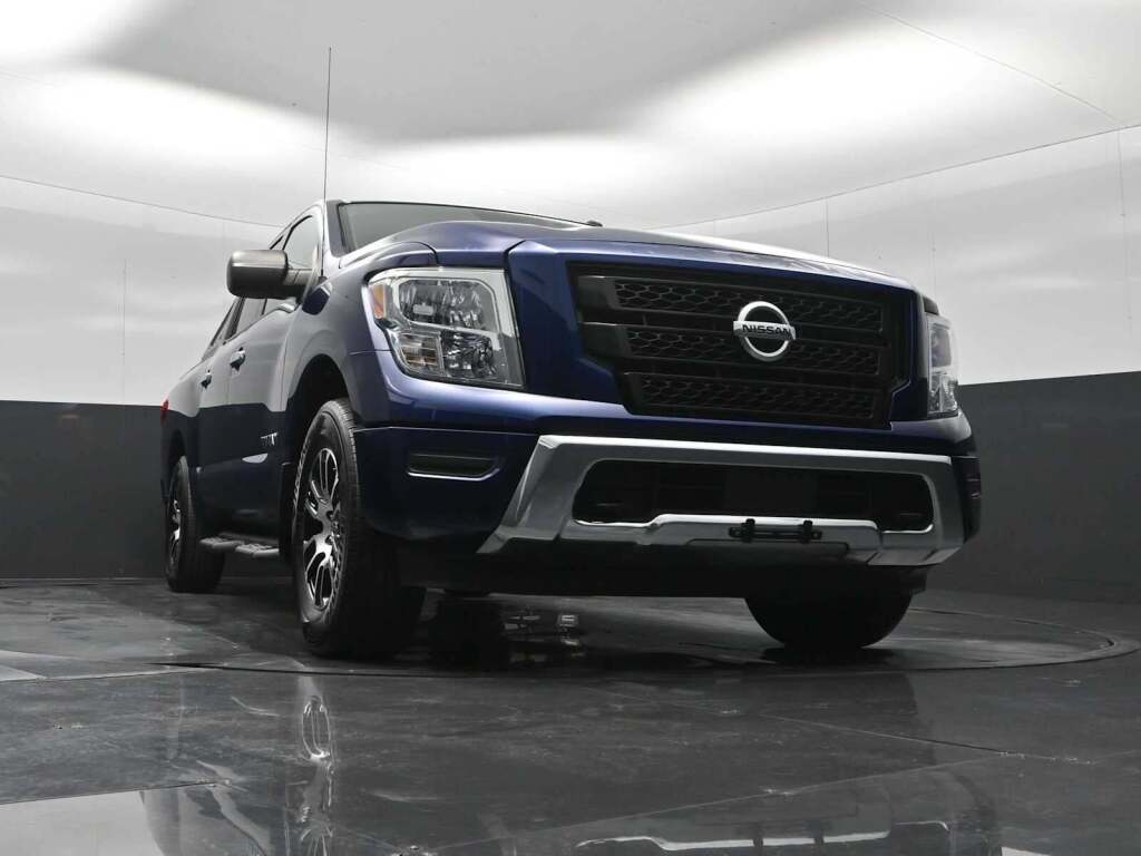 2021 Nissan TITAN Crew Cab SV 4x4