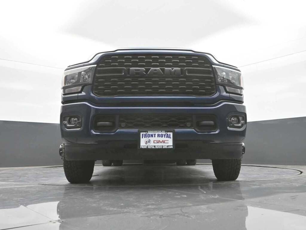 2024 Ram 3500 Big Horn Crew Cab 4x4 8' Box