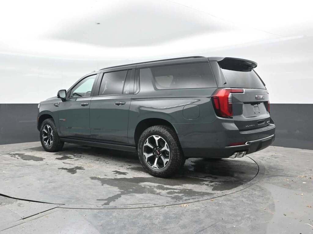 2026 GMC Yukon XL 4WD AT4