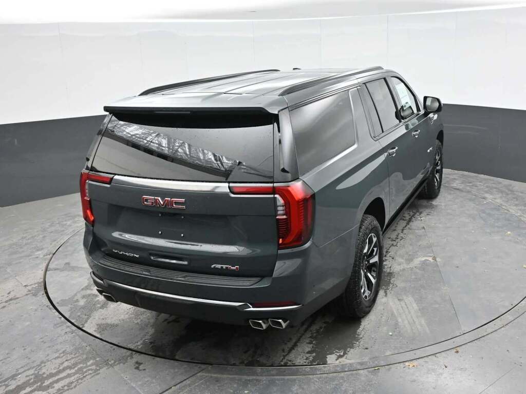2026 GMC Yukon XL 4WD AT4