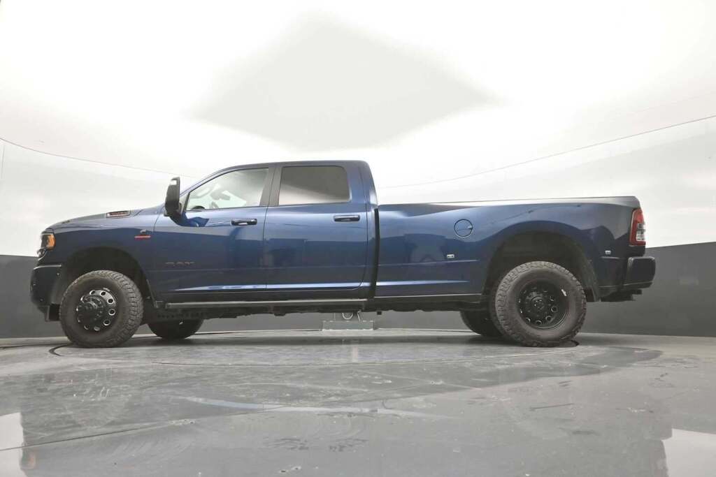 2024 Ram 3500 Big Horn Crew Cab 4x4 8' Box