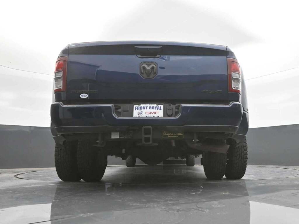 2024 Ram 3500 Big Horn Crew Cab 4x4 8' Box