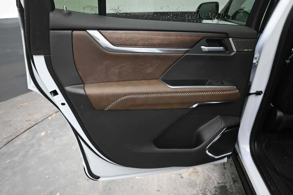 2026 GMC Acadia Denali Ultimate AWD