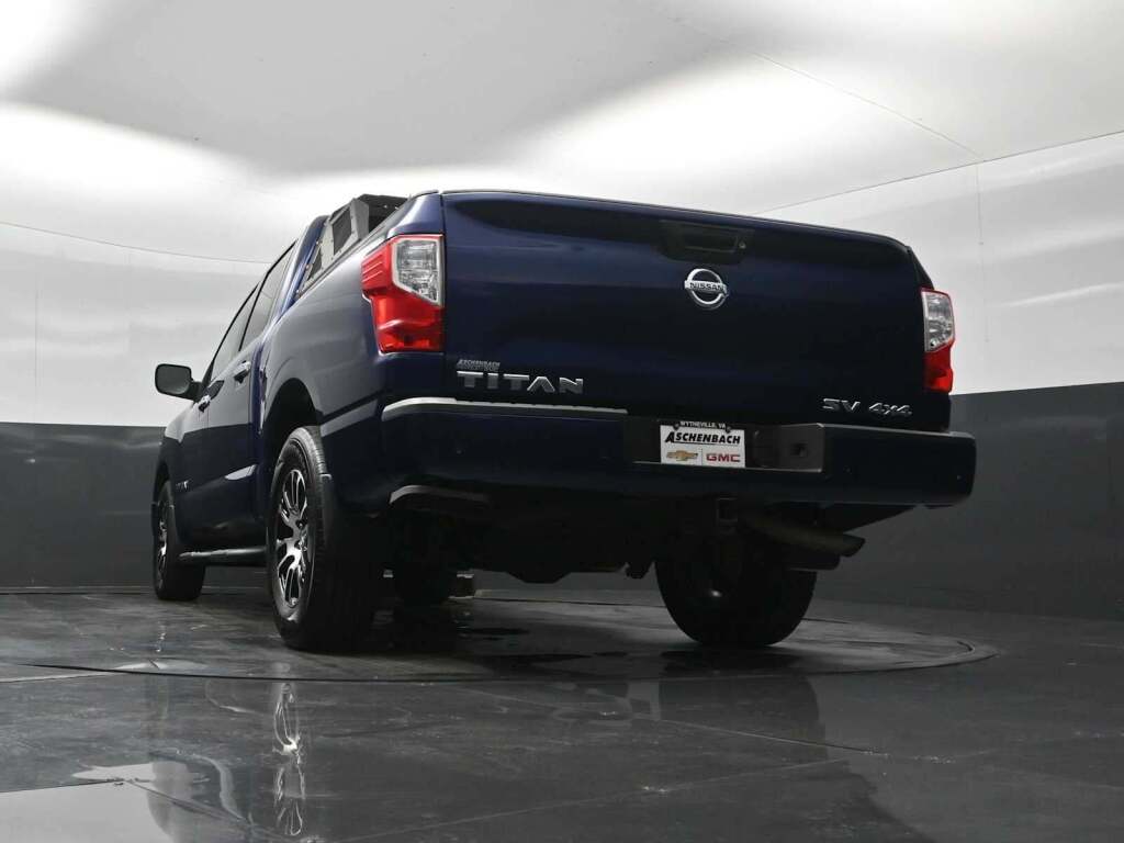 2021 Nissan TITAN Crew Cab SV 4x4