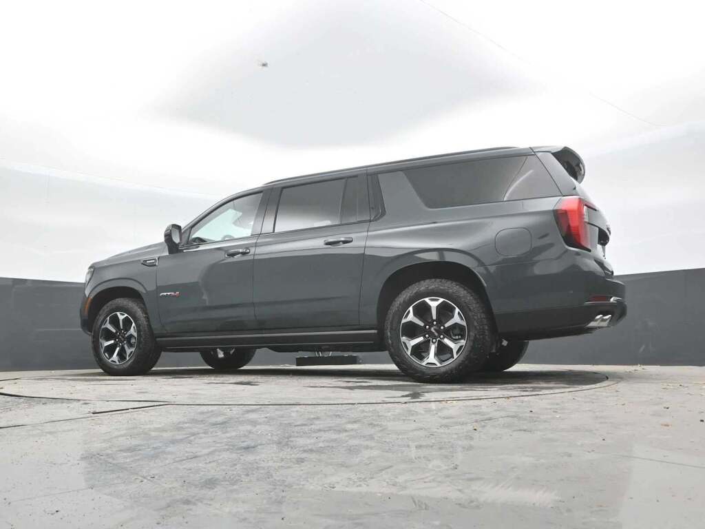 2026 GMC Yukon XL 4WD AT4