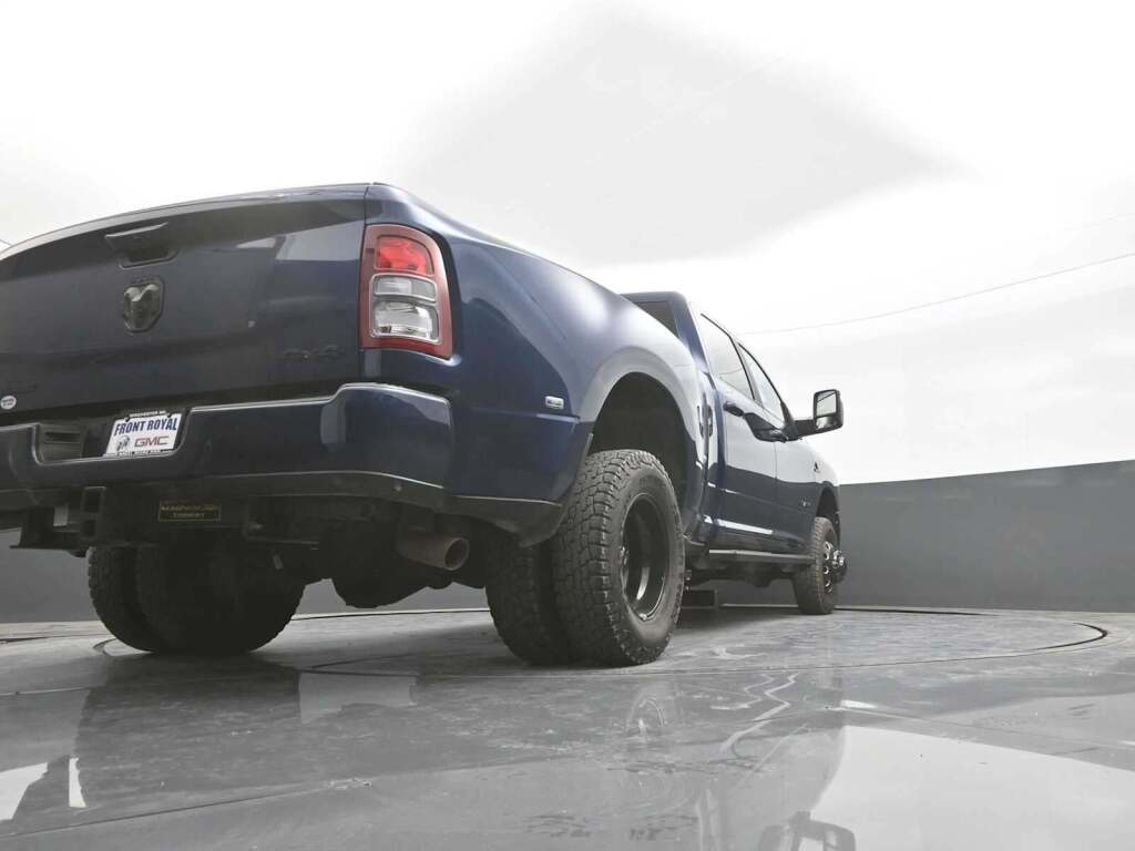 2024 Ram 3500 Big Horn Crew Cab 4x4 8' Box