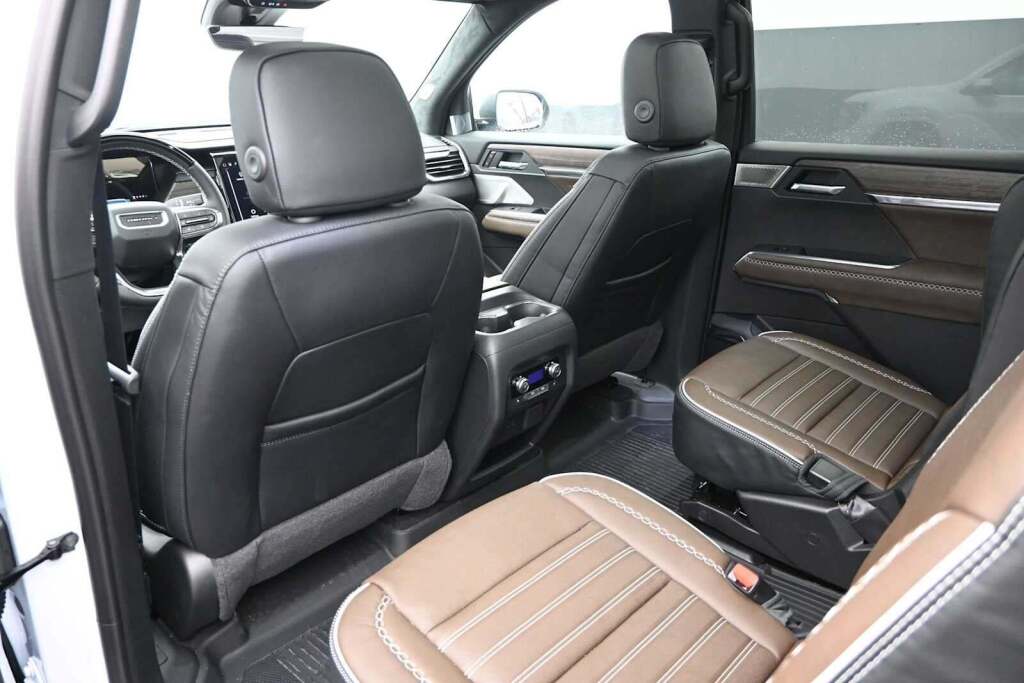 2026 GMC Acadia Denali Ultimate AWD
