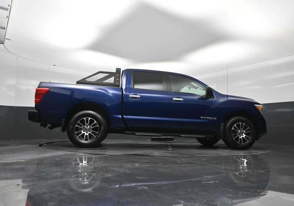 2021 Nissan TITAN Crew Cab SV 4x4