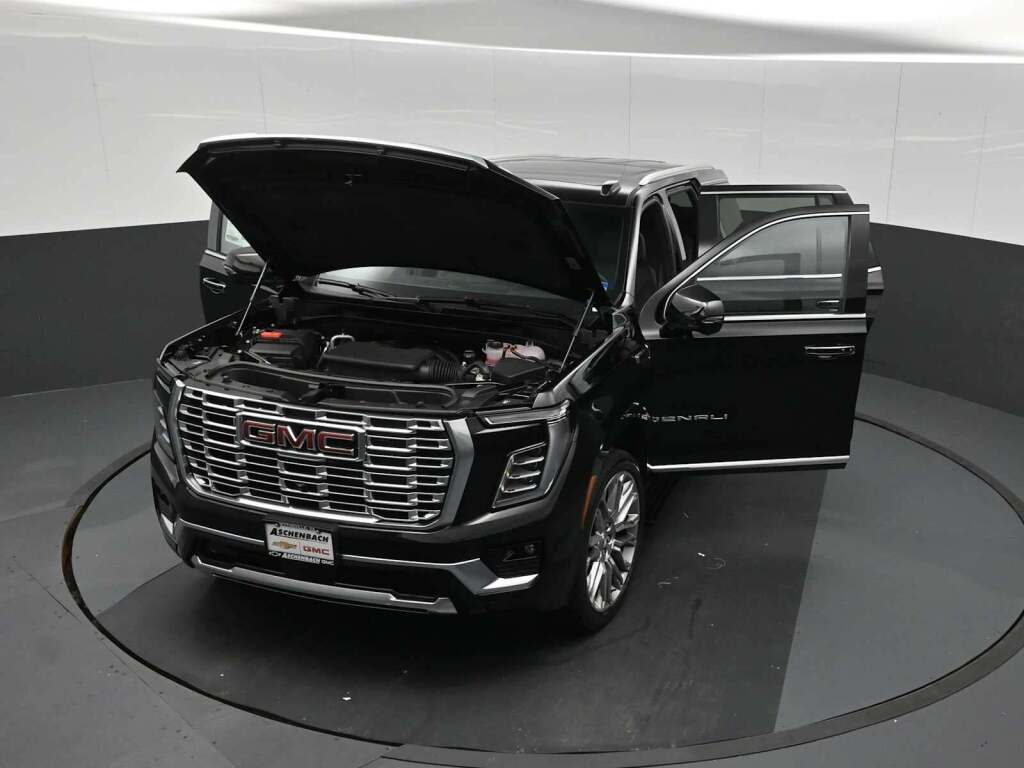 2026 GMC Yukon 4WD Denali
